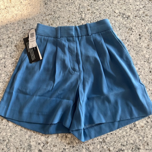 BNWT Babaton pleated 5” short size 00 - Flagstone Blue - Picture 1 of 4
